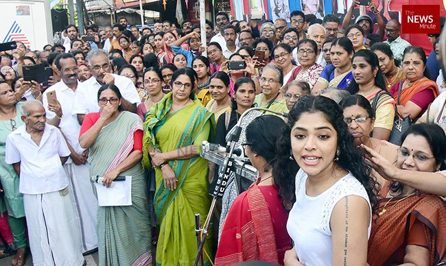 dhanyarajendran's tweet image. Pictures from the #WomenWall #VanithaMathil
