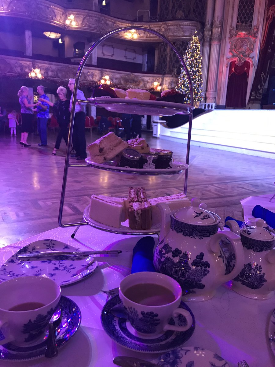 Strictlybird's tweet photo. Afternoon tea in tower ballroom pretending I’m @ShirleyBallas 🤣😘 https://t.co/KSQiPWtx7T