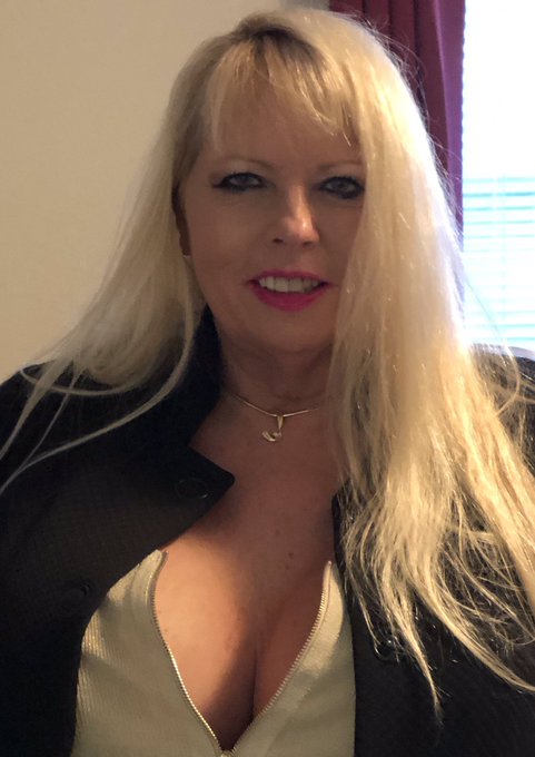 Happy New Years!! https://t.co/8aMcMNFnjX