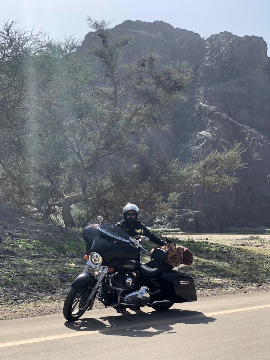 1st_biker's tweet photo. اتمني الف العالم بي دراجتي النارية ورافع العلم السعودي فوق فوق @Turki_alalshikh @Yazeed_AlRajhi @SaudiNews50 @makkahnp @KSAHarley @fayez_malki #امنيتك_عام_2019 https://t.co/0zpFLYeZih