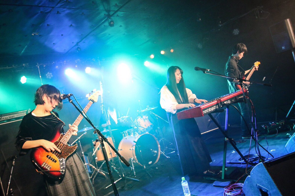 _yourleaf's tweet image. __

明けましておめでとうございます。 
昨年は初めてのツアーなど多くのことに挑戦できた年でした。今年も引き続き新しいことに挑み、どんどん曲を作っていきますので、応援の方よろしくお願いします。

your  leaf 一同
__