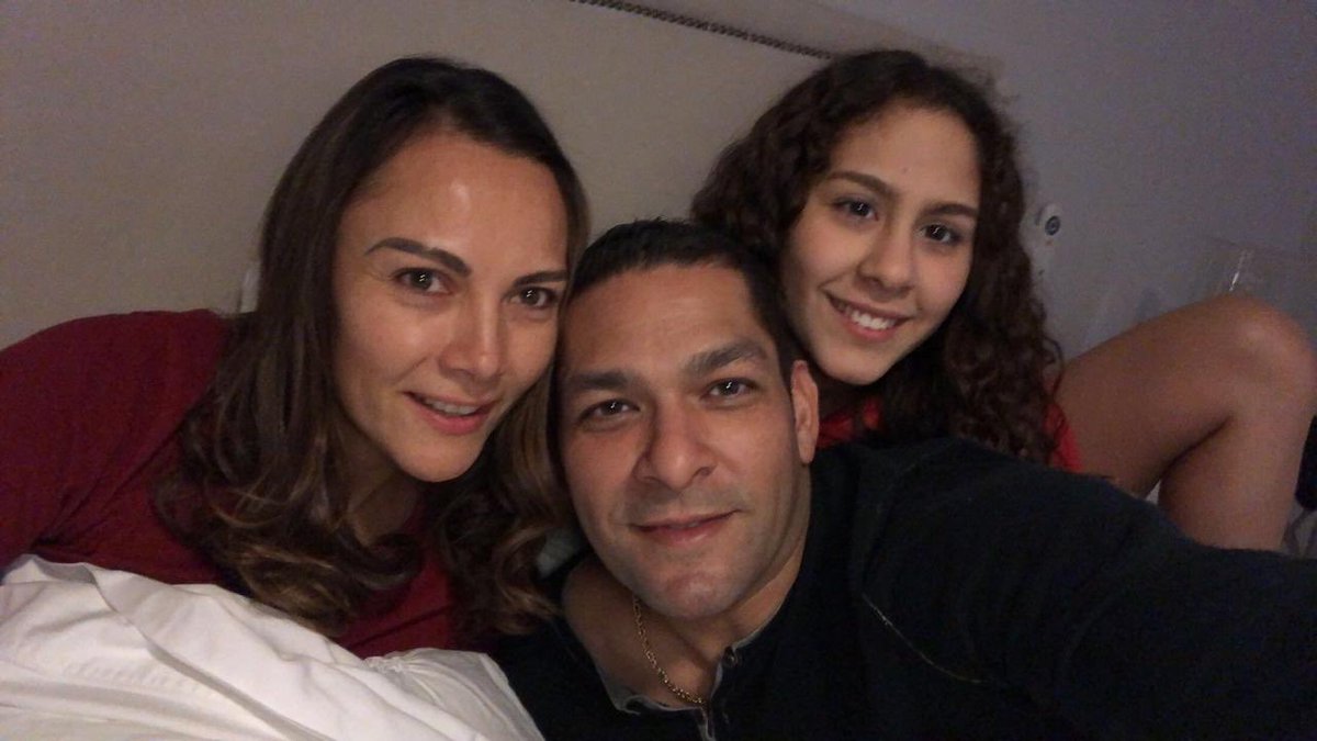 Inmensamente Feliz de cada mes, día, hora, minuto y Segundo vivido en el 2018, lluvia de bendiciones para el 2019!! Feliz Año Nuevo 🎊