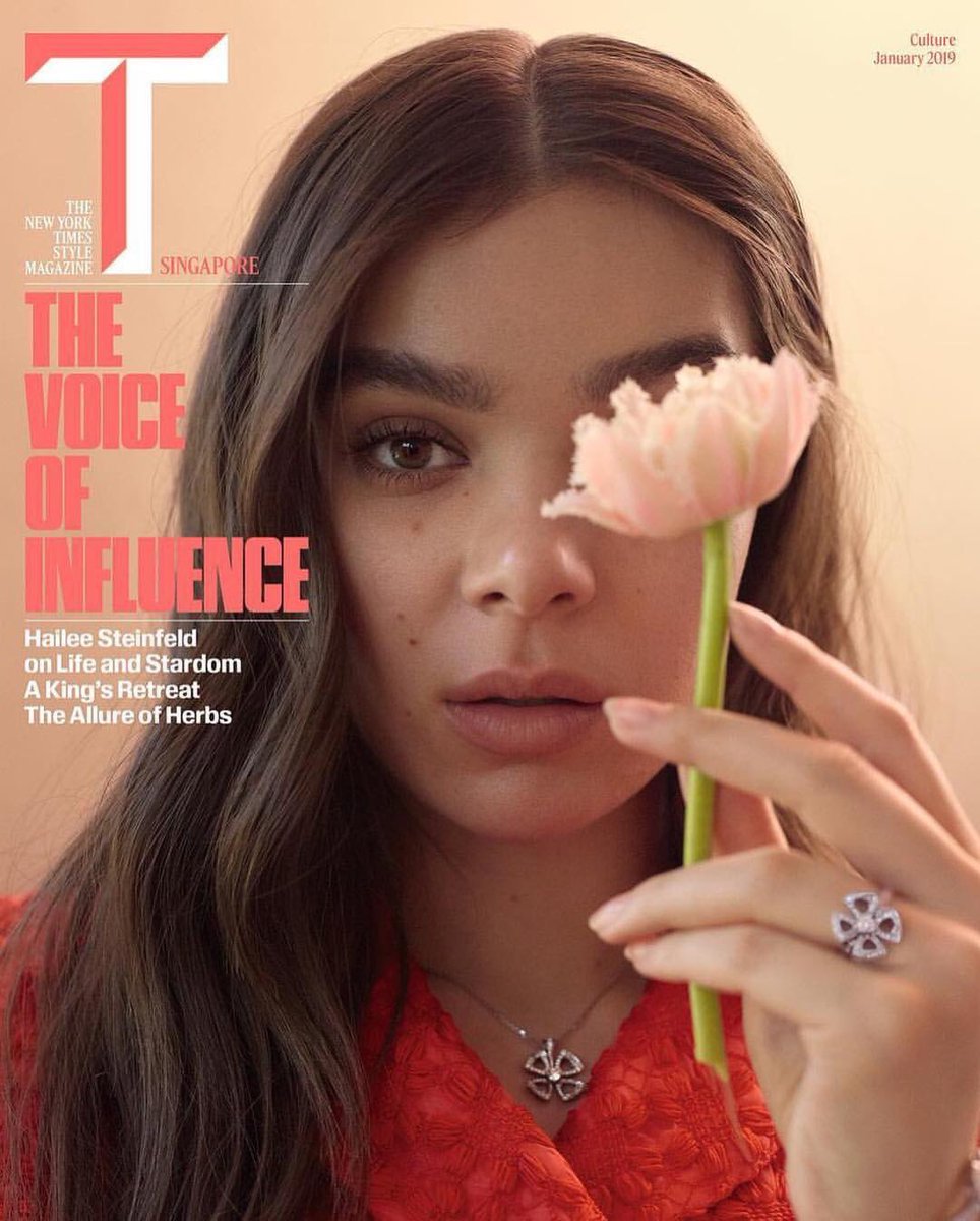 HaileeUpdatesFR's tweet photo. LOOK AT HAILEE STEINFELD THE MODEL. #2
#Hailee2018 https://t.co/242glllDF1
