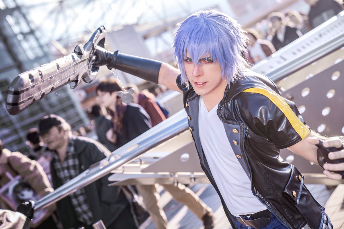 クロウ Clow 原神と呪術ハマり中 Cosplay キングダムハーツiii 冬コミ１日目 リク クロウ キーブレード Kitsune No Oie Midouken1 ハイパー格好良く撮ってくれてありがとう C95 C95コスプレ クロウコス ミナケン コミケ1日目