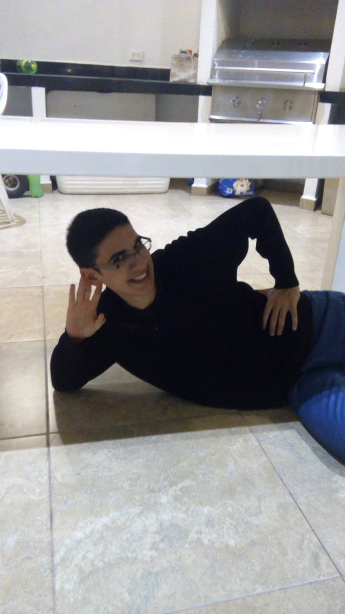 gabo_pop's tweet photo. @iamunbrokengirl ¿Alguien gay buena onda que conozcan? https://t.co/BiJkTYc3tb