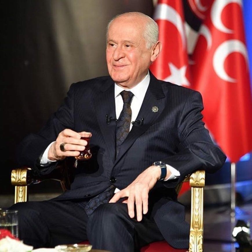 Tarih, Sayın Devlet Bahçeli'yi Türkiye’nin ve Türk milletinin kaderini emperyalist rüzgârların sürüklemesine engel olmak üzere kararlı ve cesur siyasi girişimlere imza atan güçlü bir lider olarak kaydedecektir.