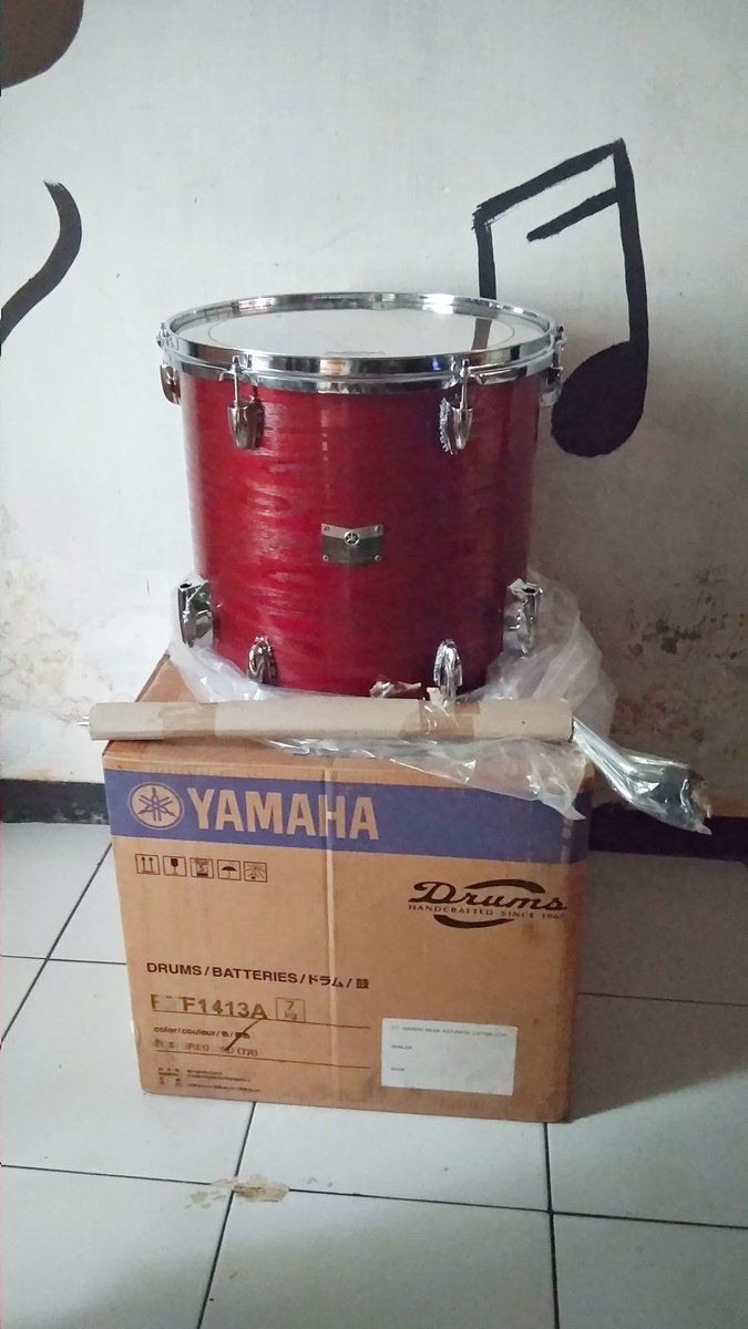 Wts ; floor 14 Yamaha rock tour new ex-display.. 
081361165870 WA 
Thanks <a href="/DrumBagus/">@DrumBagus</a>