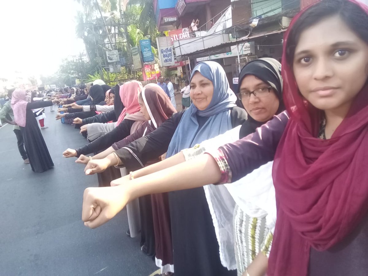 yyaga_in's tweet image. വനിതാമതിൽ 💥 
#VanithaMathil