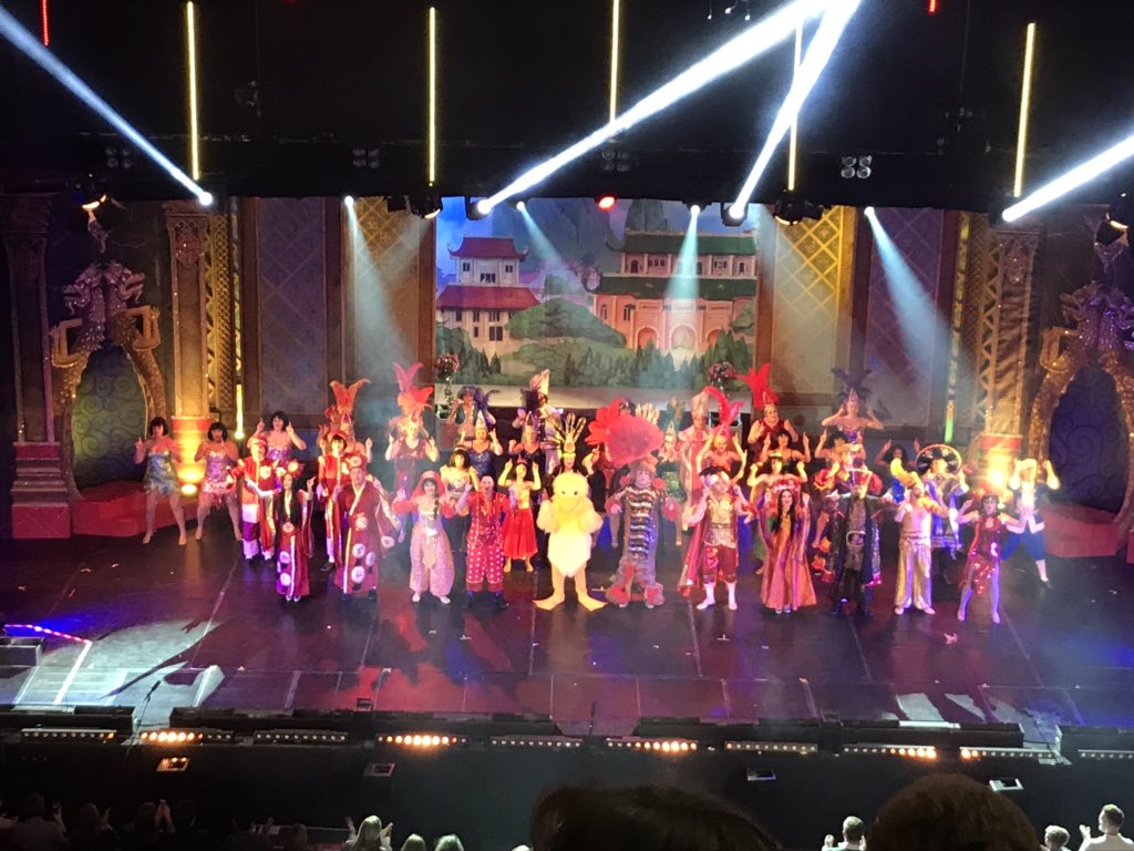 NickyAstle84's tweet photo. Had a great time at the panto yesterday. My first time watching @manoroperatic and they were amazing. Will definitely be going next year (may need to bring a Yorkshire interpreter next time though 😂) #pantomime #manoroperatic #Yorkshire https://t.co/EDr4w62E0L