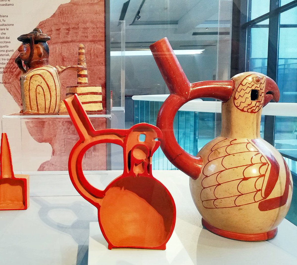 precolombien's tweet photo. Pour cette nouvelle année 2019 et jusqu’au 28 avril, on peut voir l’exposition « Aztechi, #Maya, #Inca e le culture dell’antica #America » au Museo Internazionale delle Ceramiche de #Faenza (@micfaenza ) en #Italie.  #MIC

Très bonne et heureuse année 2019 à nos abonnés ! https://t.co/KB2kicJ9Zv