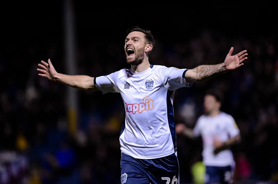 ⚪️🔵 FULL TIME

Bury 3 - 1 Crewe Alexandra

The Shakers start the year in the best way thanks to a brace from Jay O'Shea, and one from Caolan Lavery!

#buryfc #UTS