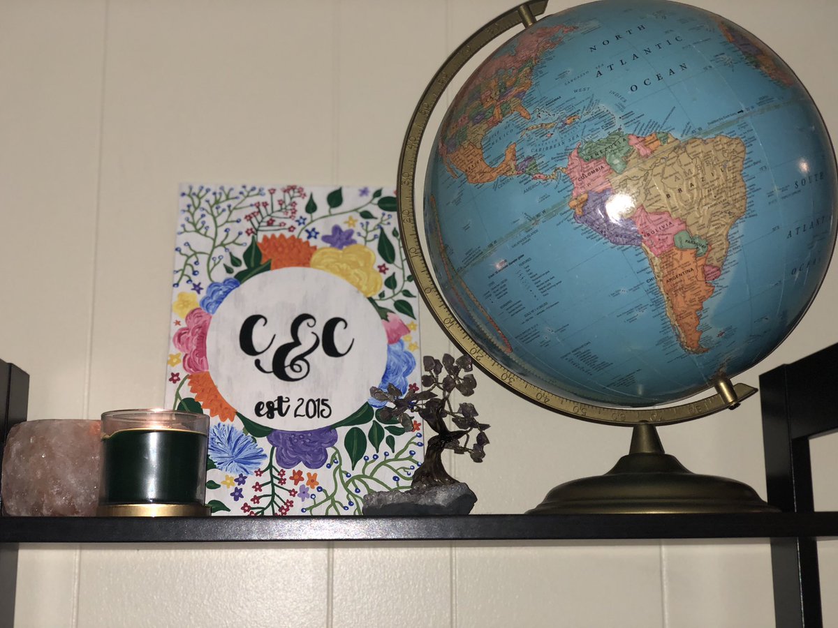 caitjones7's tweet image. Absolutely in love with my signs from @PaintsType1!!!!!! They are exactly what I wanted, not expensive, and for a great cause. Thank you, Marinda!❣️