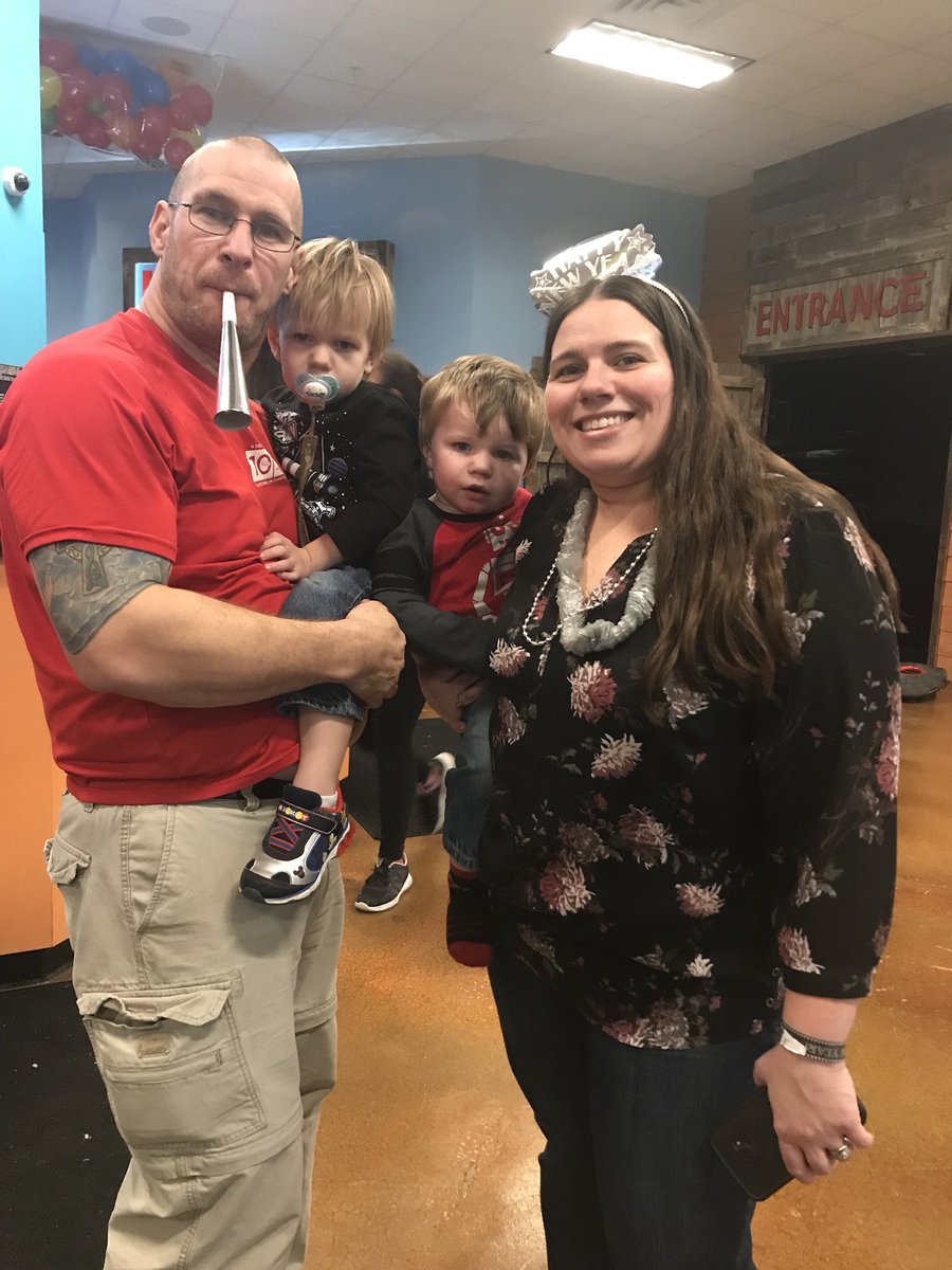 We rang in the new year with some new and old friends! #NewYears2019 #kokomojoessttpeters #kjfun #newfriends