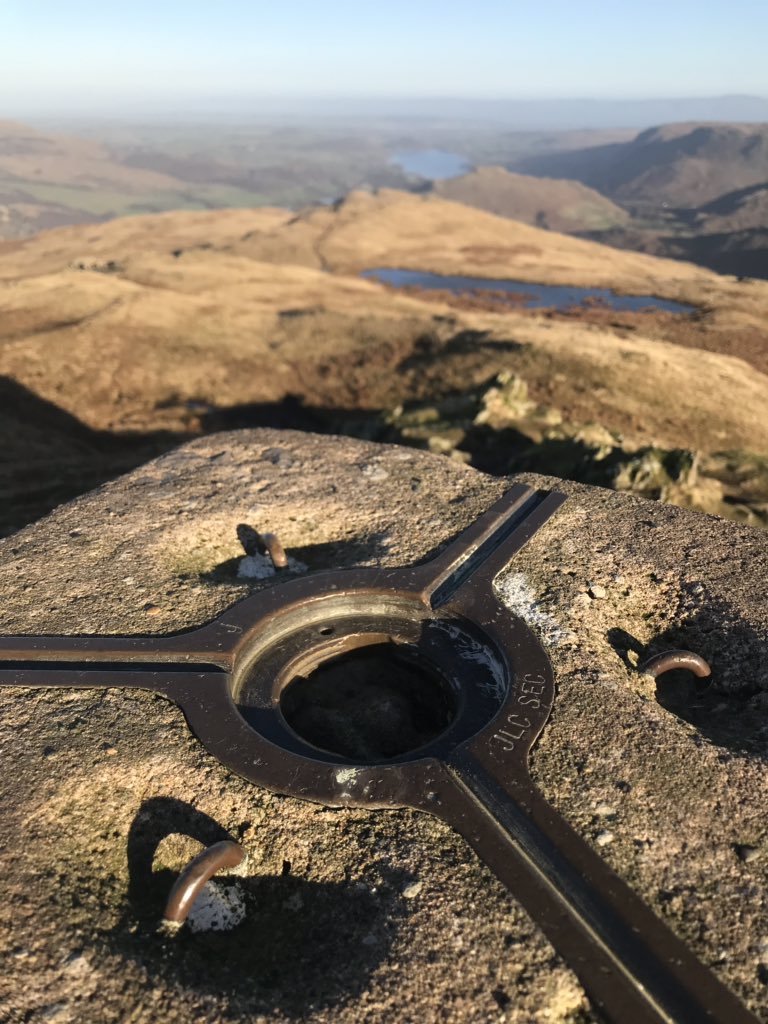 heyneurosurgeon's tweet photo. #FellTop
#TheLakes
#GorgeousDayForIt https://t.co/OaRTf3hChR