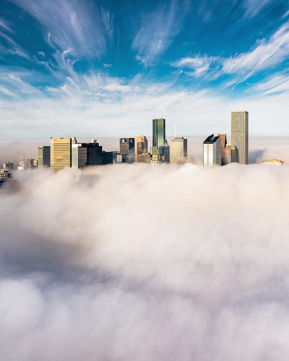 HoustonVisuals's tweet photo. Happy New Year Houston ! Let's make 2019 Amazing. #HoustonVisuals https://t.co/lIy3uY9hMS