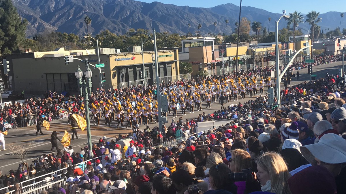 ekjazz71's tweet photo. All my life I’ve wanted to see this parade in person. This was a bucket list moment, but to see my daughter march in it was priceless! #2019roseparade https://t.co/GrnF0Rde0W