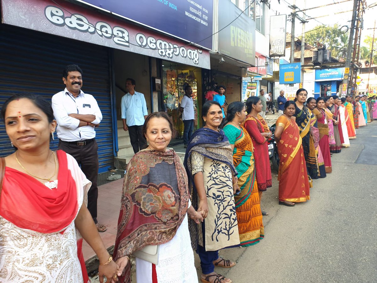 lonelyredcurl's tweet image. My mom (second from left) just came back tired from #WomenWall and dad promptly made her tea. #SmallWins #vanithamathil