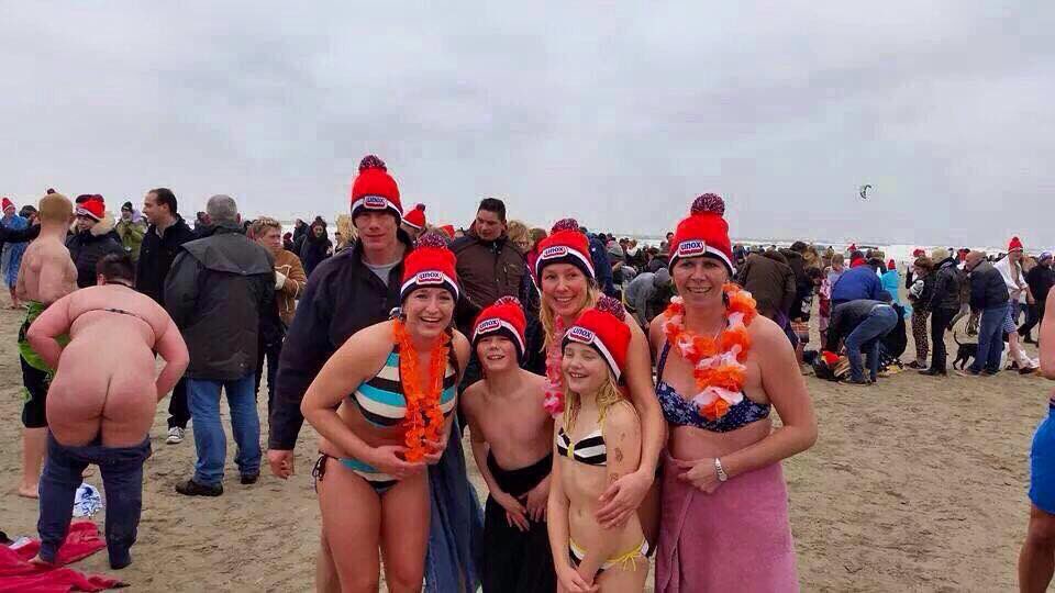 MrFrankLegs's tweet photo. Blijft een briljante foto #nieuwjaarsduik https://t.co/BuTyRsInHQ