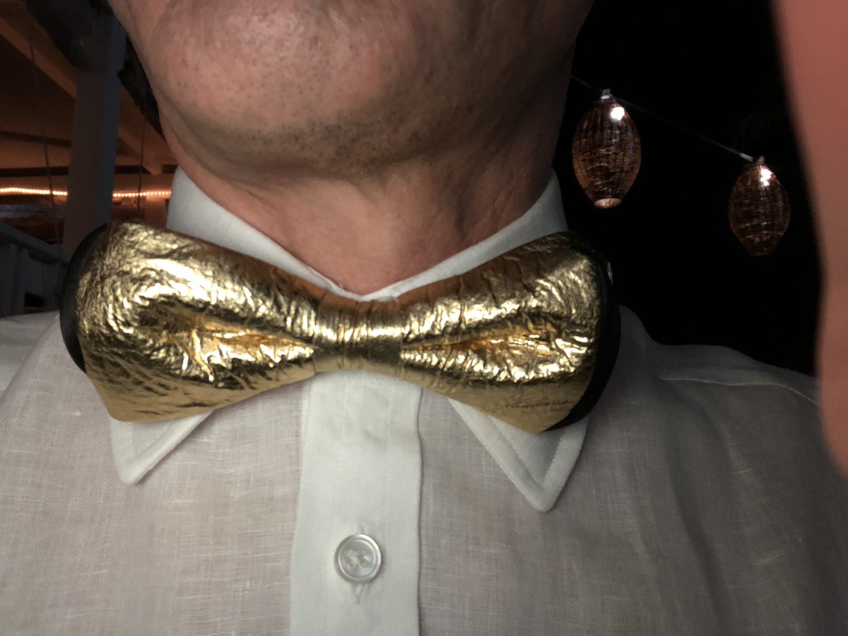bowtiechallenge's tweet photo. Day 365. 31–12-2018

Hello Goodbye New Years Eve Bow Tie
•
On January 1st, 2018, I began the The Bow Tie Challenge and on New Year’s Eve, 365 days later, the journey has come full circle. The challenge was a way to close the education inequality gap in South Africa. https://t.co/PssstQTsc8