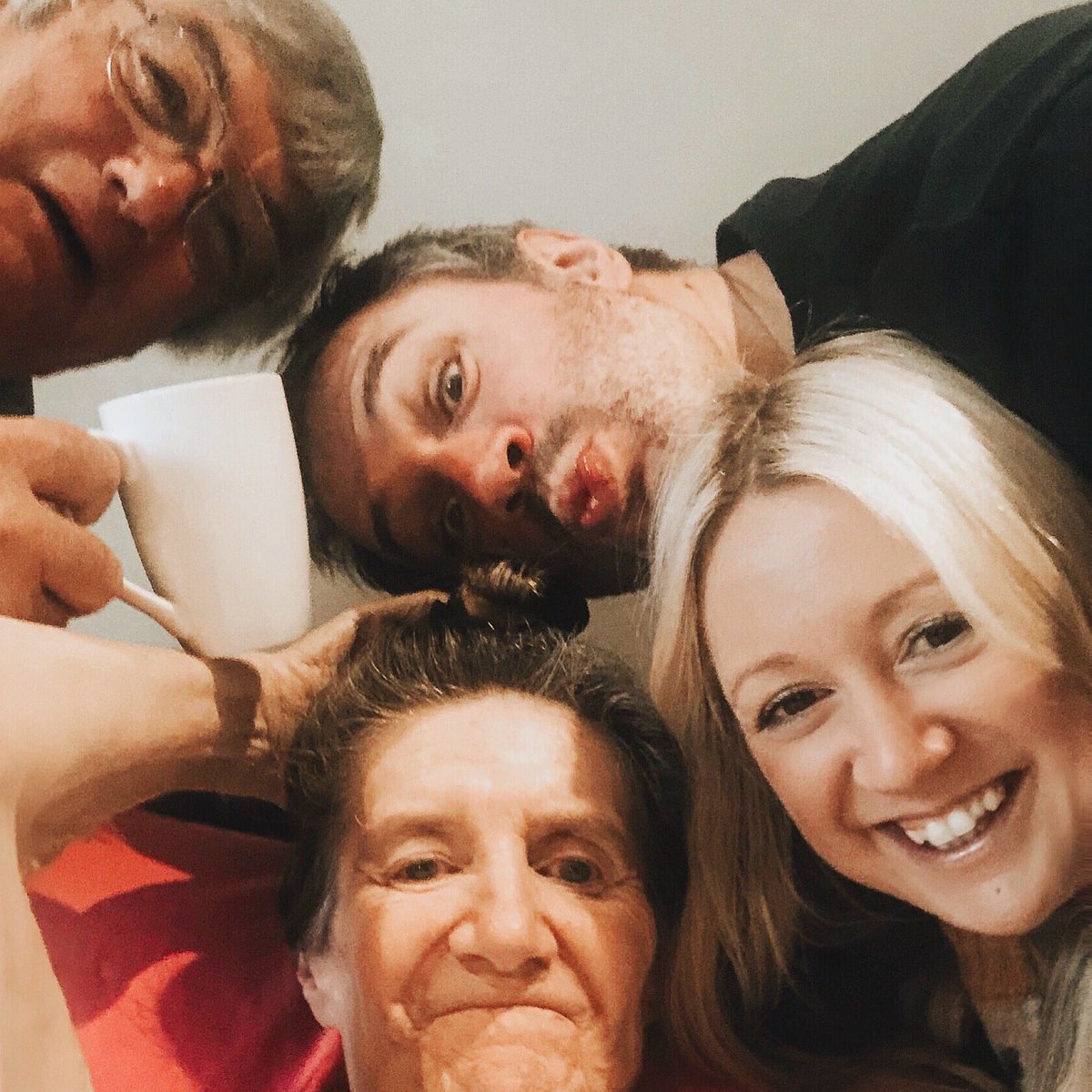 Happiest New Year from the Clarks ❤️ Hope 2019 is packed with dreams coming true, health, happiness, blessings and love... Here’s to exciting new starts, chapters and adventures 🙌🏻💫 #HappyNewYear2019