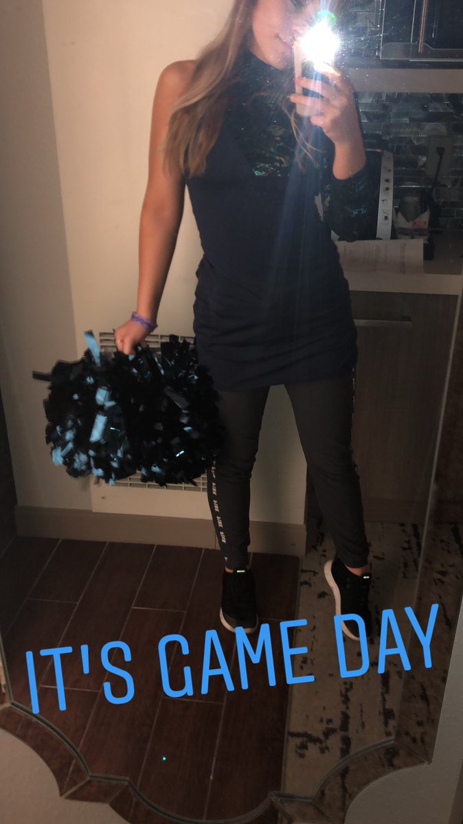 brytonAmanda's tweet photo. 6 a.m. Sugar Bowl halftime practice🤦🏽‍♀️😄 https://t.co/8EccCo8tvS