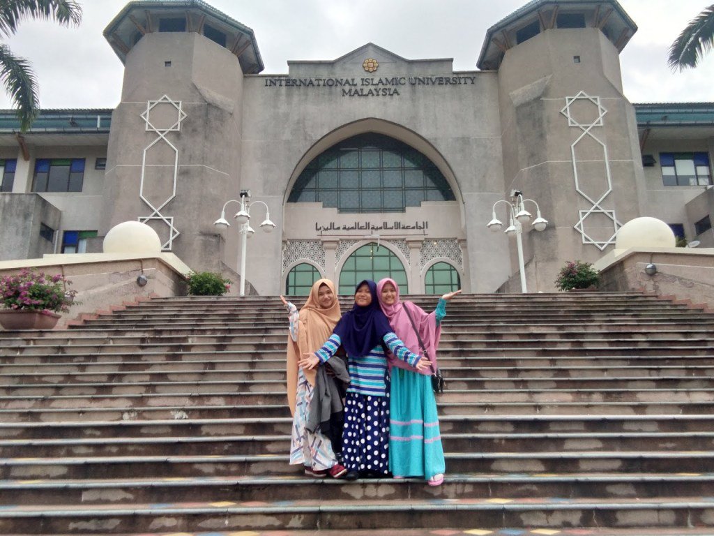 Ukhuwah di Malaysia (RIIL) mujahidarmada.id/ukhuwah-di-mal…