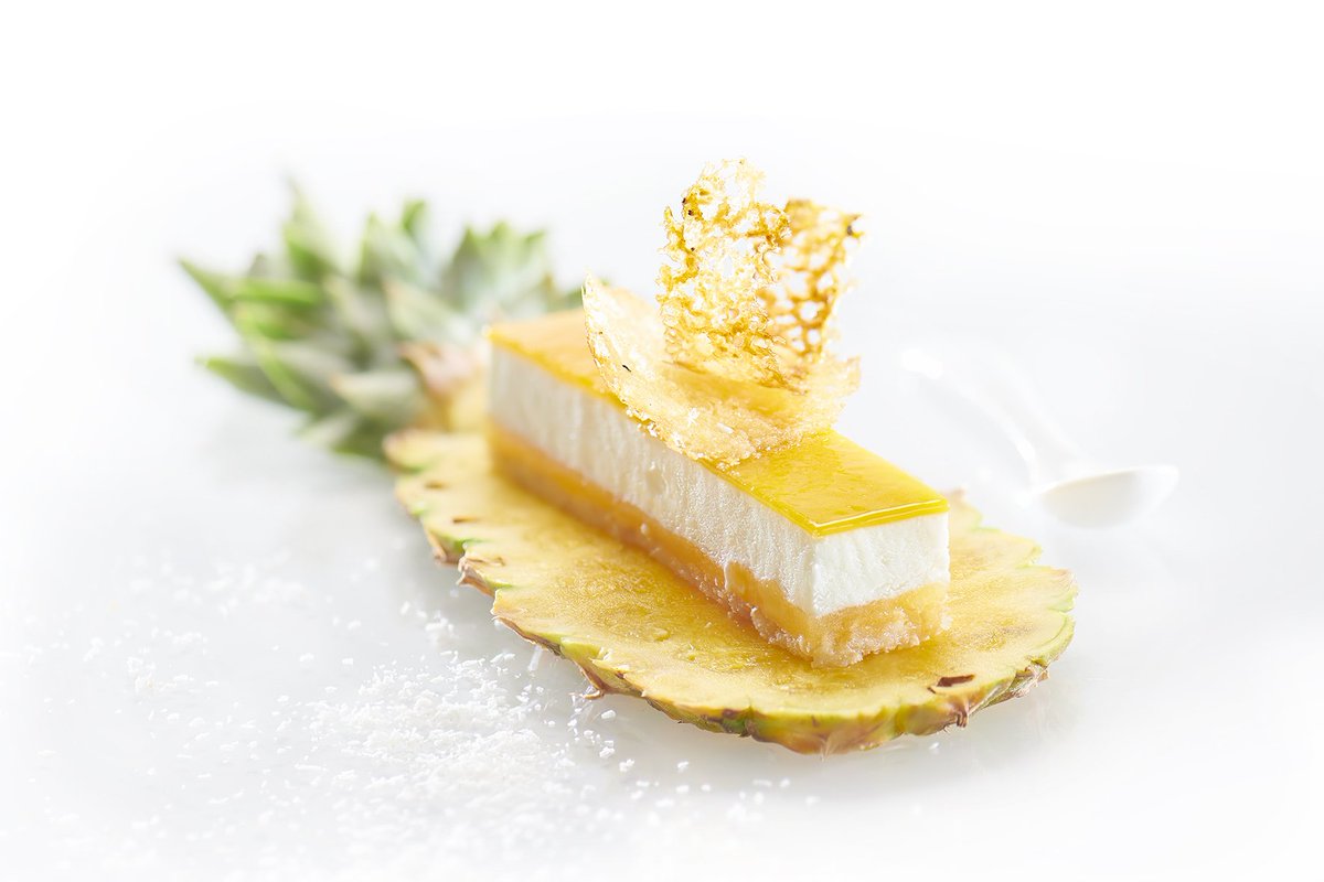 photographie's tweet photo. Prise de vue publicitaire pour le catalogue de La Compagnie des Desserts, spécialiste des glaces artisanales et des pâtisseries. Photographe professionnel @patrickgalibert @CiedesDesserts #glacier #patissier #boulanger https://t.co/LOzYqE186p