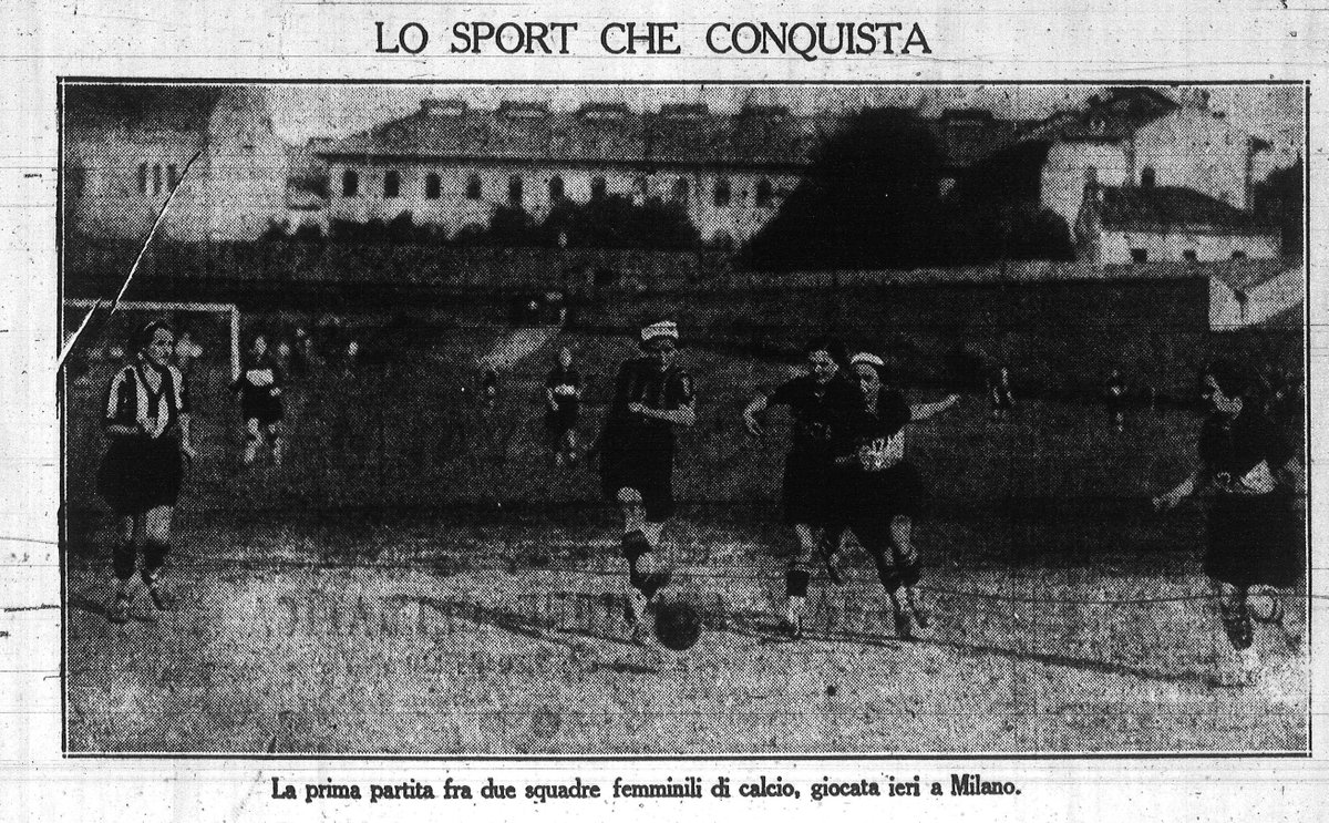 calciatrici1933's tweet photo. Le #calciatrici1933 del #GruppoFemminileCalcistico di #Milano, pioniere del #calciofemminile in #Italia, avevano adottato alcune regole speciali "razionali", anche per rendere più accettabile la loro pratica agli occhi di critici e soprattutto del regime fascista

#FootballRules https://t.co/xN2G2GYG9L