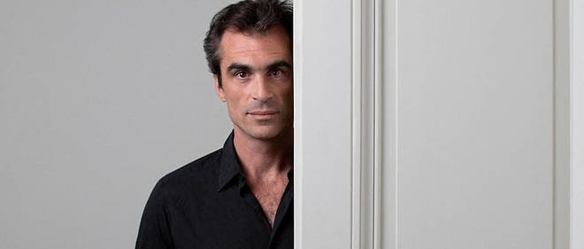 grdremplacant's tweet image. Netflix s'inspire de Raphaël Enthoven pour sa nouvelle série #You?