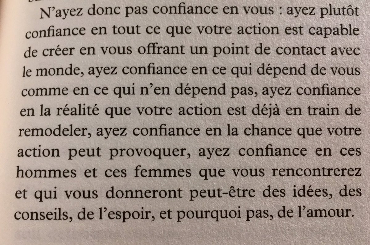 Hemmapil's tweet photo. Et si on vous souhaitait une année 2019 pleine d’une confiance un peu particulière ? Extrait de « La confiance en soi »  de @PepinCharles https://t.co/WVf24CsYXU