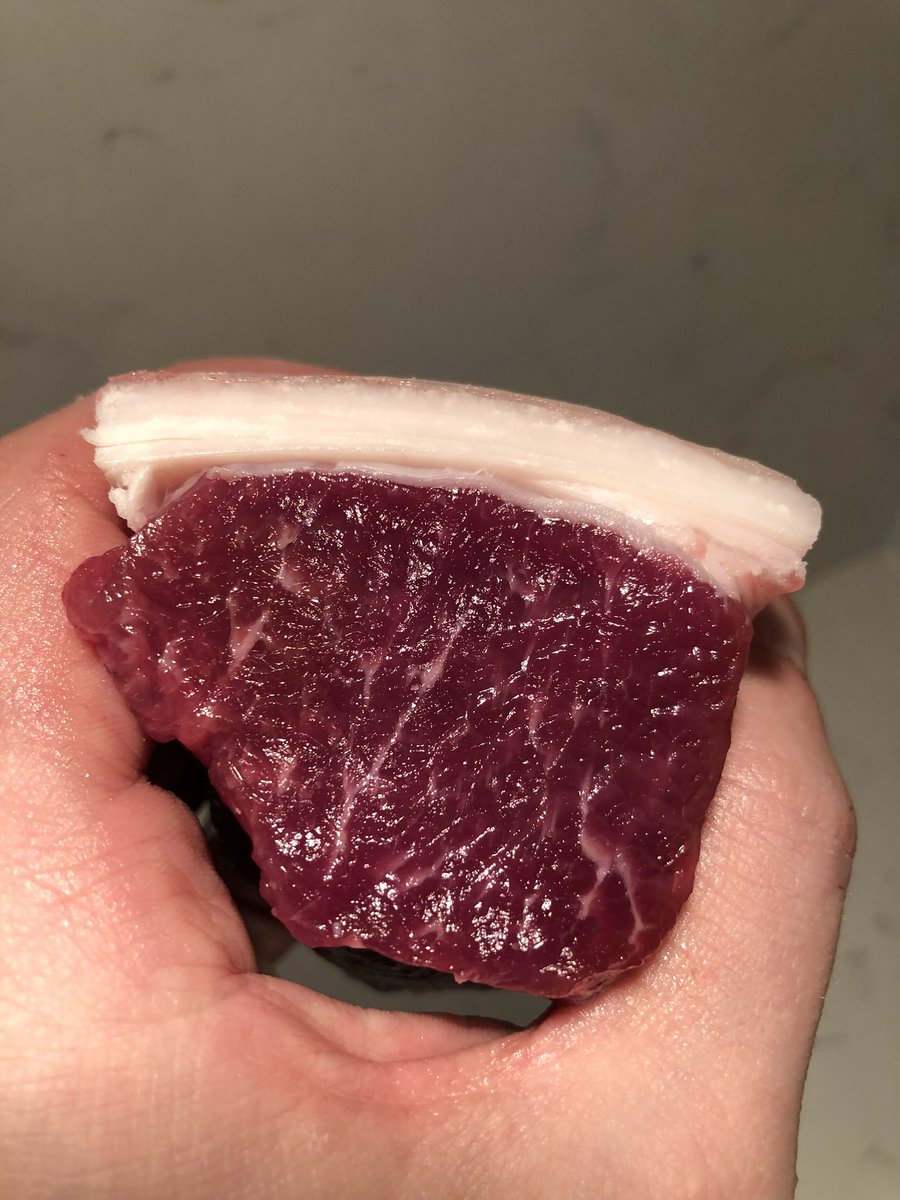 Tengdapabbi er besti frístundabóndinn. Sú fitusprenging 😍 #lambakjöt