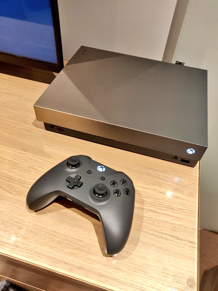 resterend Clan Gewend aan Westie on Twitter: "Xbox One X Gold Rush console being set up 😎👍  https://t.co/UKiIat7Dzw" / Twitter