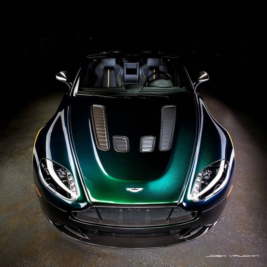 Dupont Registry On Twitter 2017 Aston Martin V12 Vantage S
