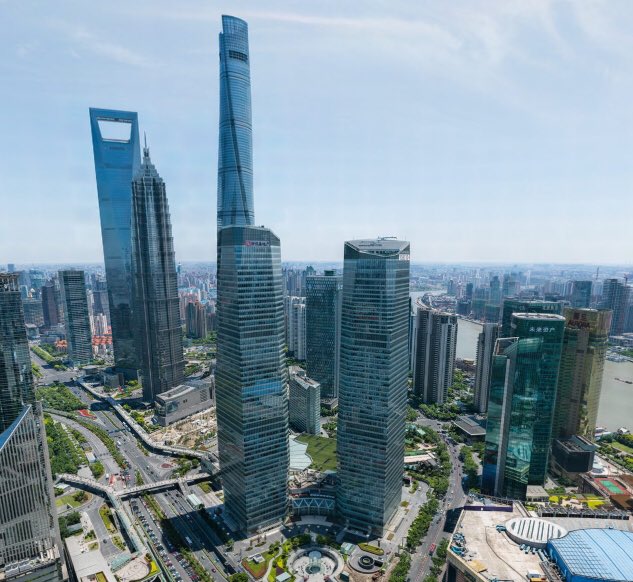 laurentbazin's tweet photo. Incroyable photo de Shangaï réalisée grâce à 25 milliards de pixels de technologie quantique. Allez zoomer dans lien, découvrez les visages des passants...👇
https://t.co/kPwhsIKO6b, C’est aussi fascinant que ça peut être inquiétant. #PersonOfInterest (via @cedricpellerin ) https://t.co/rO2z3W4h6x