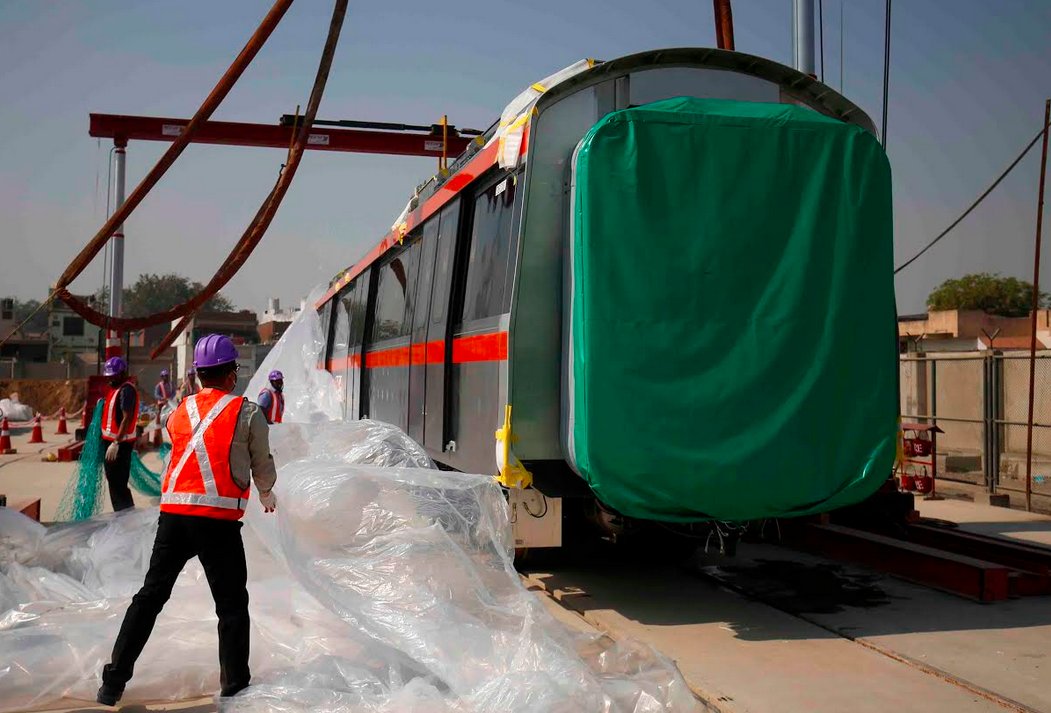 DeshGujarat on Twitter: "First metro train of Ahmedabad consisting 3 ...