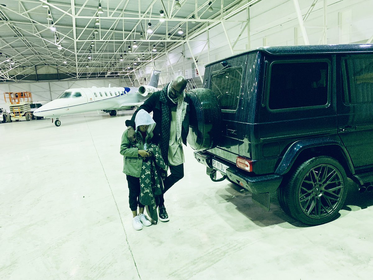 2019.
God
Love 
Family
Bigger Vision 
Work Smarter
Smaller Circle 
Self Awareness 
Dreams to Reality 
Connecting more dots
Taking Africa to the World.
#Godsveryown