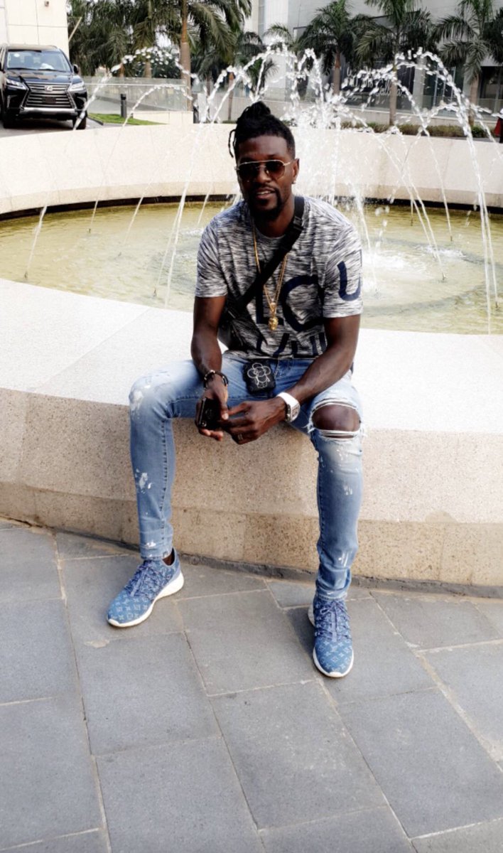 E_Adebayor's tweet photo. SEA, my New Year wish for you is that you be able to dream BIG, yet satisfied with the simple blessings that come your way. Happy 2019 🎉💥🥇💰🎊🎈❤️ #GodFirst #KeepMoving #WinningMood #LoveMyLife #HappyNewYear #LoveMyJob #LiveLife #FunTime #GeneralSEA #teamSEA https://t.co/jQfs0Wxfp8