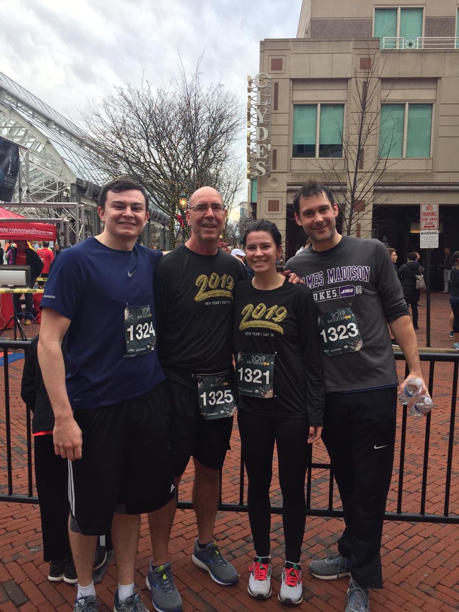 RJVoices's tweet photo. Starting the New Year with the first run of the year! Great race @PRR_Reston and enjoyed the new course! #HappyNewYears #running #Resolution2019 #PRRaces https://t.co/3jZUQQUKap