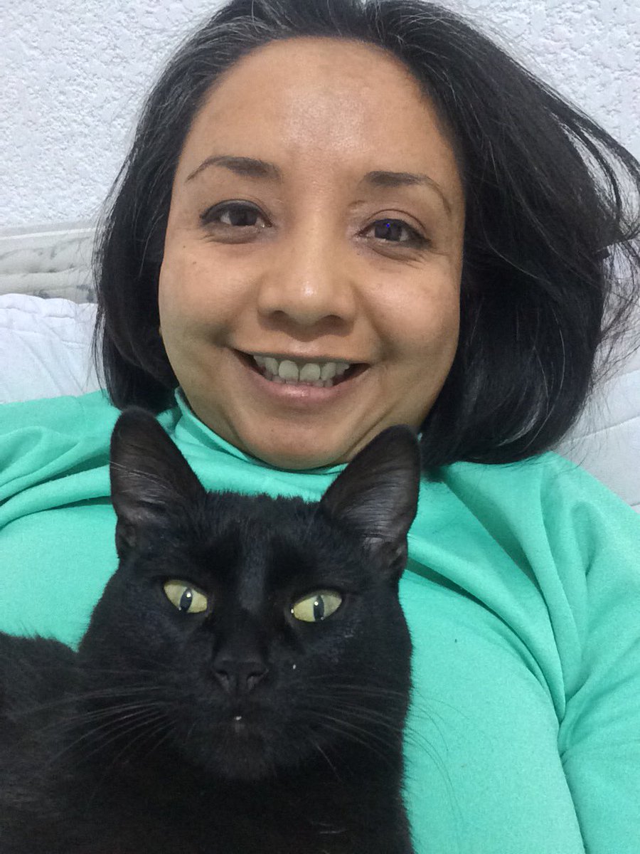 lorechavez16's tweet photo. Murcy y yo les deseamos un 2019 lleno de amor #Dia1 #HappyNewYears #HappyNewYear2019 #DiosasYFotografía #DiosEntreTúYYo #YoSoy #ILoveMe https://t.co/qXOysaFziv