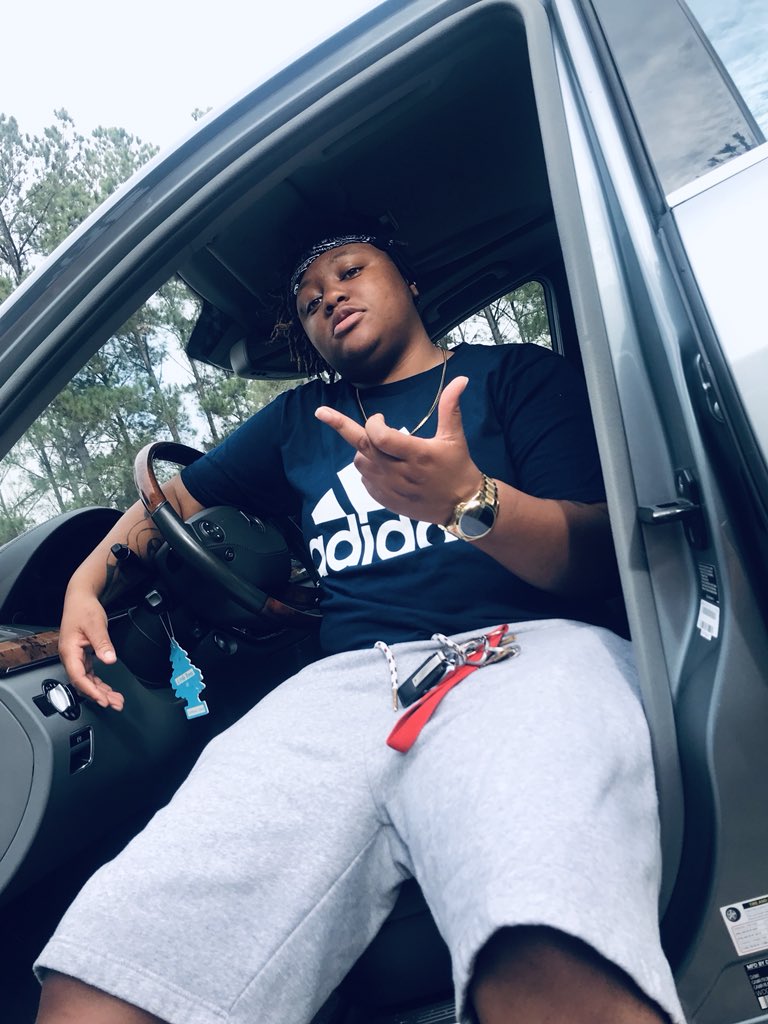 yfcloutboy's tweet photo. Chapter 22 🖤🐍 #YEHHH 🥶 https://t.co/SAZKGRyKau