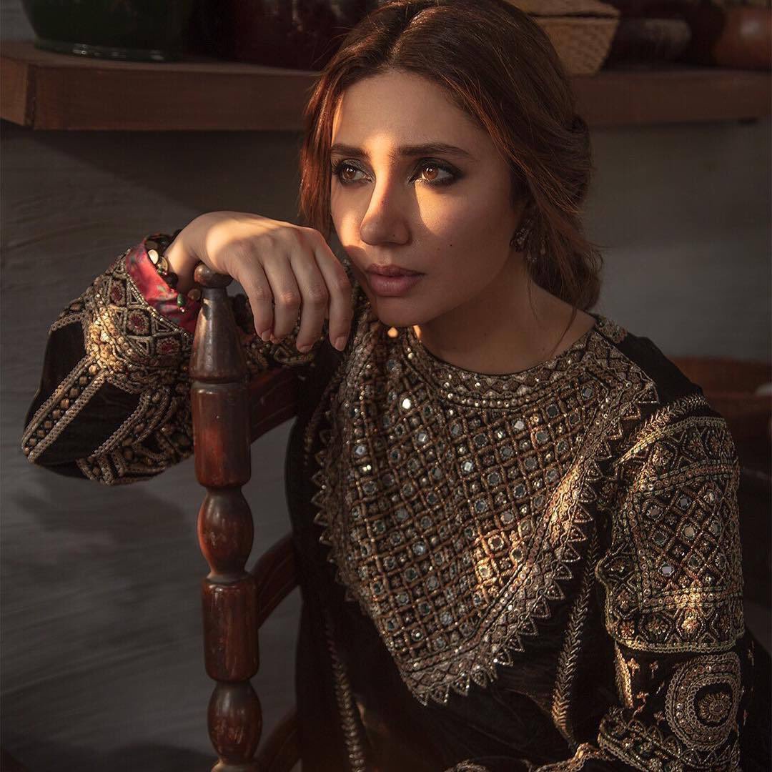 BeautyPakistani's tweet photo. Mahira Khan. https://t.co/XMWLnX3I6s