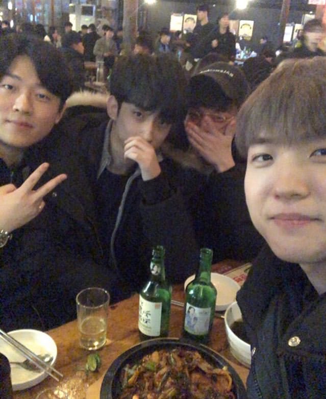 EscAInfo's tweet photo. 428. 190102 인스타그램 업로드 https://t.co/JZmjIEHG70