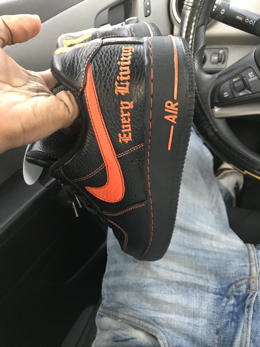 0g_anttt's tweet photo. Vlone af1 sz 8 h/o 1.1k looking for $1300 ! #vloneforsale https://t.co/ktfJQvo72i