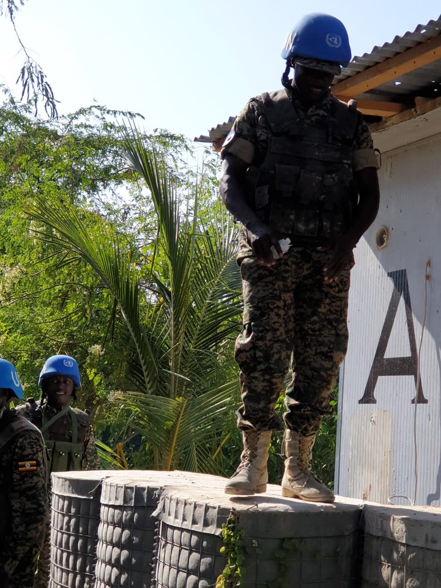 TalentAhereza's tweet photo. 2 UN staff wounded in the mortar attack by Alshabab Terrorists at Halane complex base in #Mogadishu. The base houses AMISOM peace keeping mission, Foriegn embassies in #Somalia. https://t.co/ONVtY7WN5S