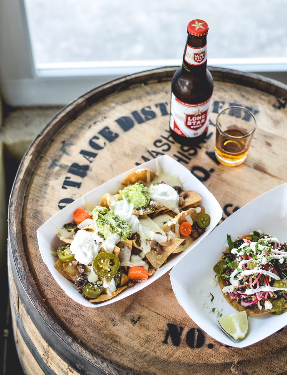 EightRowFlint's tweet image. Hangover brunch situation 💯
We’re playing all the bowl games &amp;amp; dishing out black eyed peas &amp;amp; cabbage today. Happy new year, y’all 🥃 #Houston #HoustonHeights #EightRowFlint