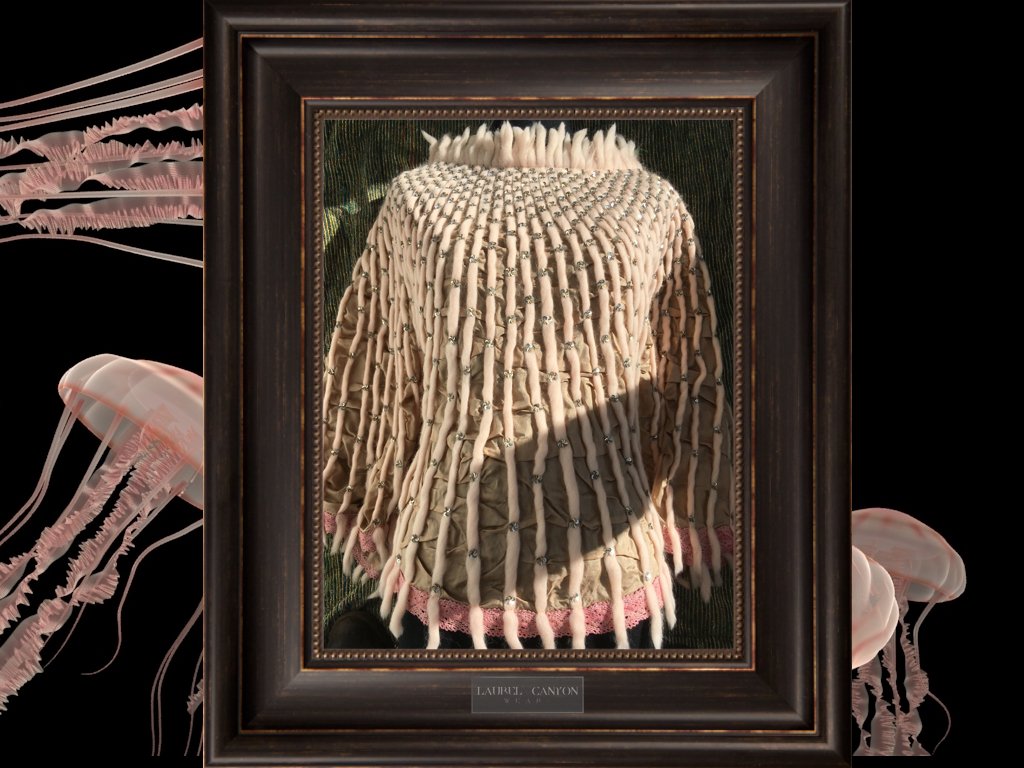 CanyonPonchos's tweet photo. The future looks ROSY!
#RoseParade #RoseParade2019 #HappyNewYear  #NewYearsDay 
Get yours https://t.co/j8EwQJlYyN #boho #vintage #style #handmade #ponchos in pure #silk and #merino #wool. Jellyfish are extra. https://t.co/epxt3JS7FU
