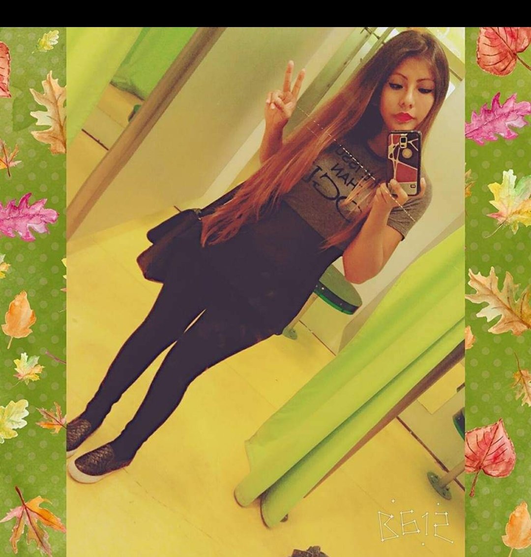 Silviarosasiqqe's tweet photo. El accidente de #iquique puede haber sido por irresponsabilidad, pero la familia de las víctimas merecen respeto, no puede ser posible que una paramédico de la @clinicaiqq escriba esto a una persona que lamenta una pérdida. Ojala señorita Suelin, no le toque pasar algo asi https://t.co/Crm4qDRMFS