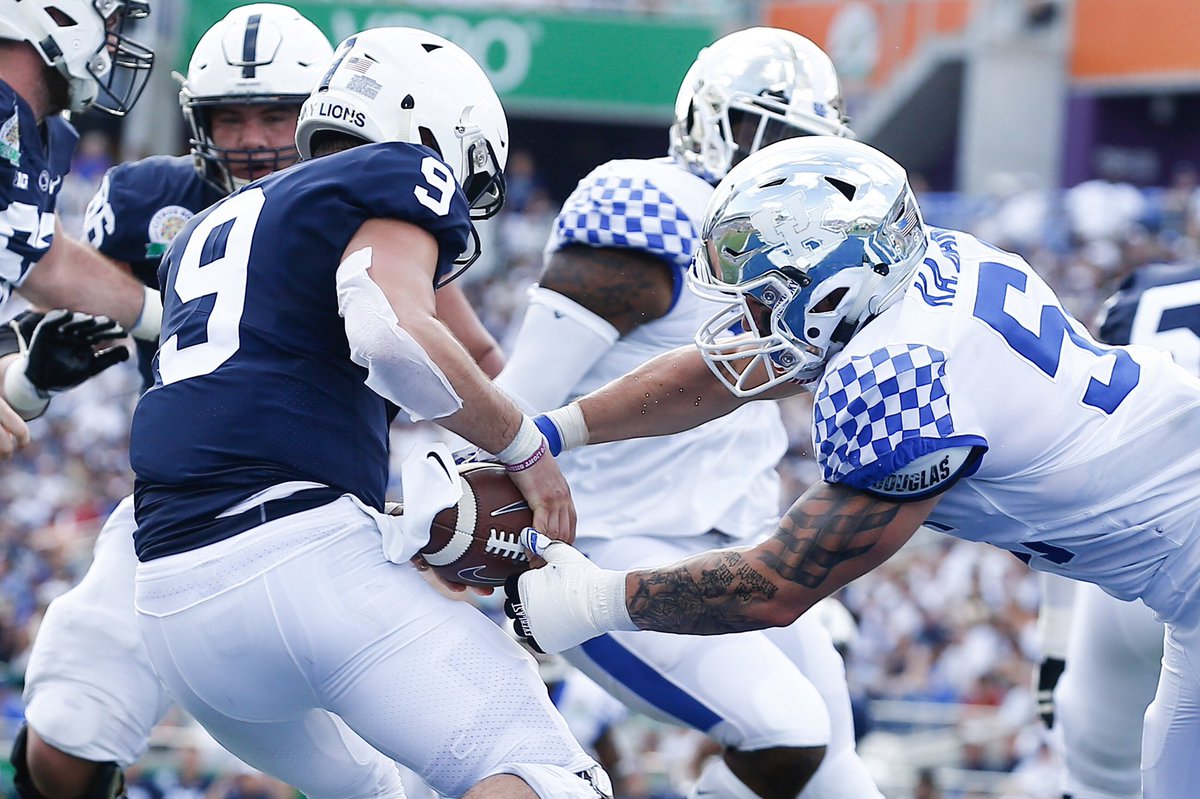 AlexSlitzPhoto's tweet photo. Kentucky leads Penn State 10-0 at the end of the first half  in the Citrus Bowl. @heraldleader @KentuckySports https://t.co/XxuxD1rPNl