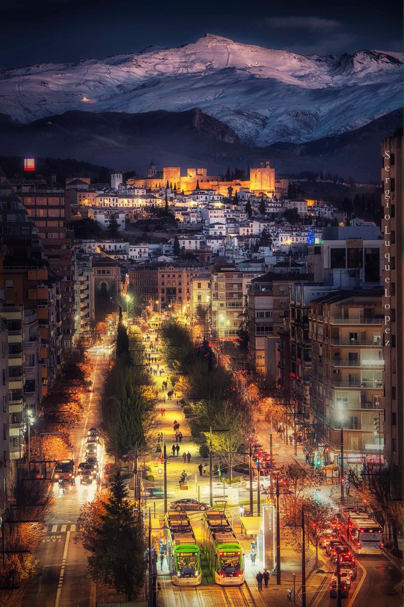 GranadaenFotos's tweet photo. Fin del 2018.
#Granada
#SierraNevada
#Alhambra 

Vía Sergio Luque https://t.co/Mk9YpaEi5T