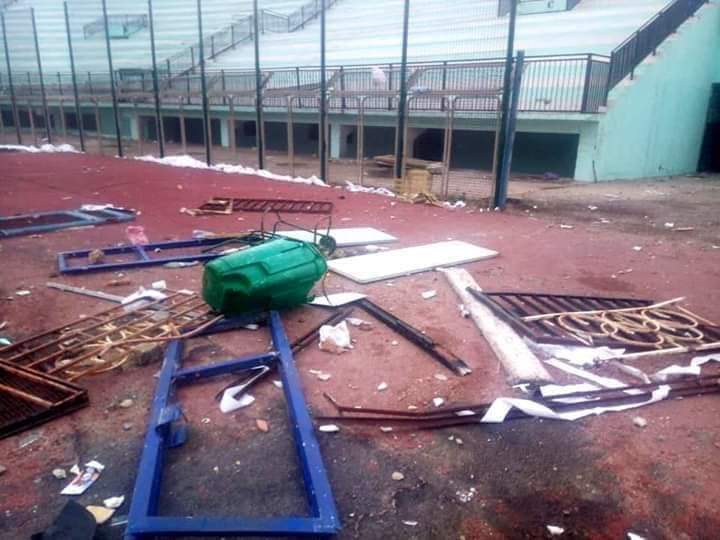MessirHamid's tweet image. Violence au stade de  #Jijel lors du  #CRVM-#MCA